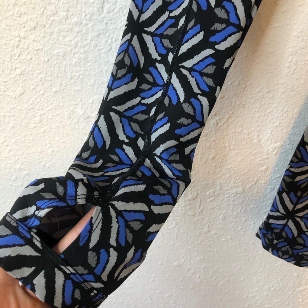3/$25 🙌🏼 Aerie Ikat Diamond Pattern Leggings Medium - Picture 4 of 6